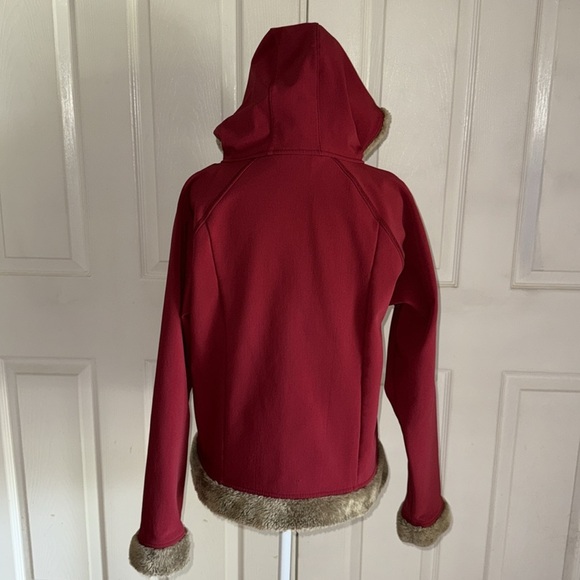 Marmot Burgundy Soft Shell Faux Fur Trimmed Hooded Coat - Picture 2 of 10